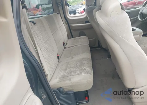 2002 Ford F150 из США, поврежденный, VIN 1FTRX18W02KA29930